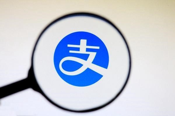 我的支付宝已经绑定了新的手机号了，可是真实姓名和账户名，还是显示以前的手机号，怎么改过来呢，求解？